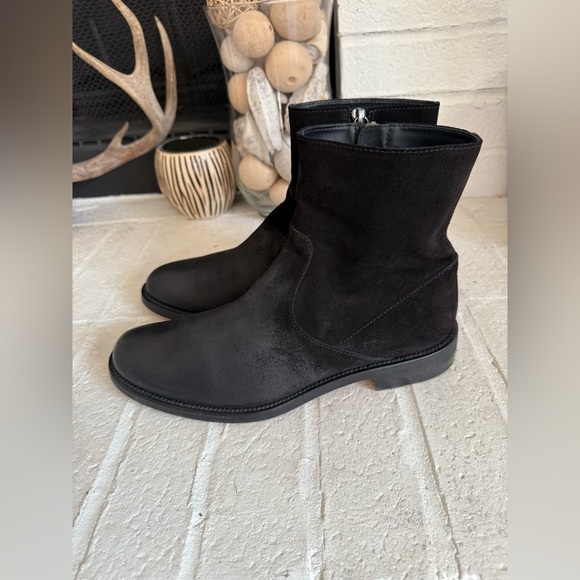 Tod's Suede Chelsea Suede Boots Size 7(U.S. 8) - Picture 3 of 9